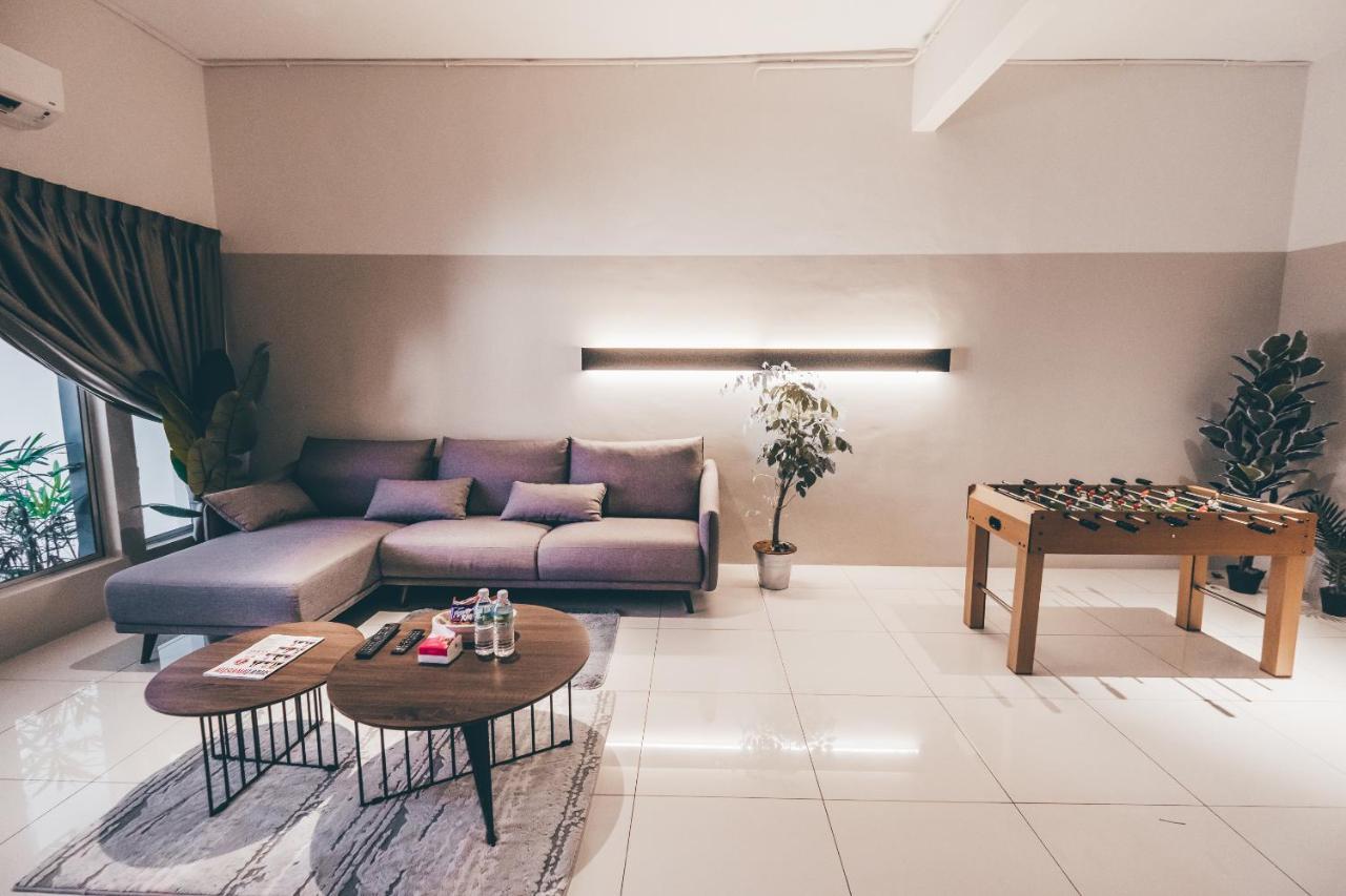 J Residence Бантинг Екстериор снимка